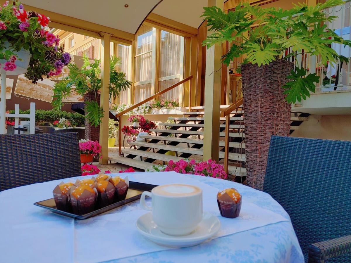 Hotel Mia Restaurant Airport Rimini Exterior photo